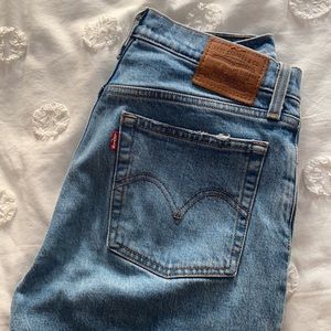 LEVI WEDGIE FIT JEANS